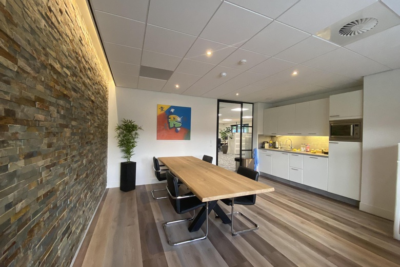 KantoorruimteaanIndustriestraat 6 D<br/> inHardinxveld-Giessendam KantoorruimteaanIndustriestraat 6 D<br/> inHardinxveld-Giessendam