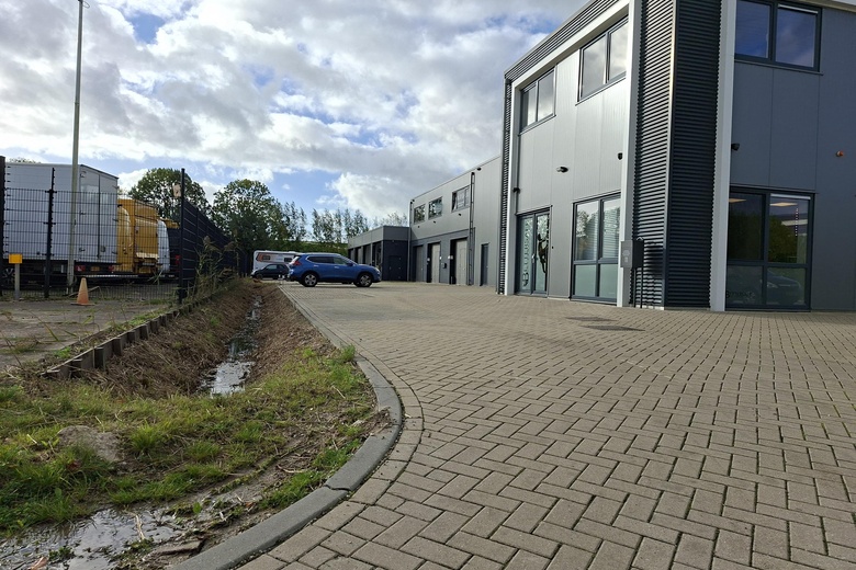BedrijfsruimteaanIndustrieweg 11 02<br/> inVuren