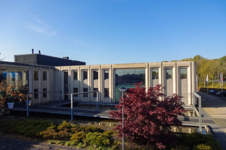 KantoorruimteaanElzenkade 1<br/> inHouten