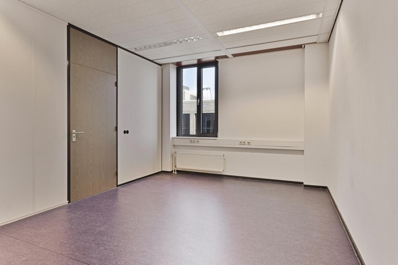 KantoorruimteaanPeter Vineloolaan 46 TRAF<br/> inBergen op Zoom KantoorruimteaanPeter Vineloolaan 46 TRAF<br/> inBergen op Zoom