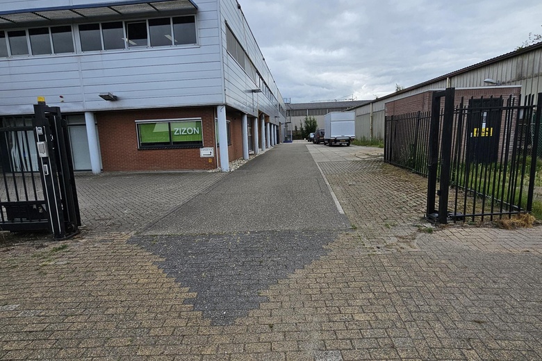 BedrijfsruimteaanLeeuwarderstraatweg 129<br/> inHeerenveen BedrijfsruimteaanLeeuwarderstraatweg 129<br/> inHeerenveen