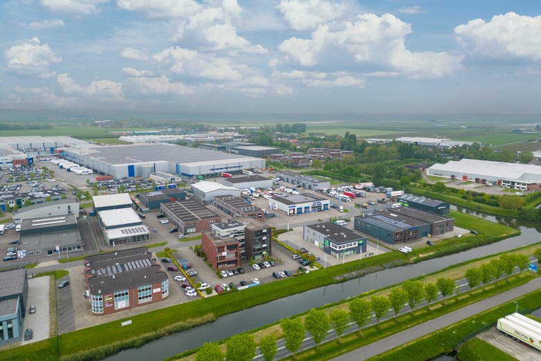 BedrijfsruimteaanGroothandelsmarkt 6<br/> inZwaagdijk-Oost BedrijfsruimteaanGroothandelsmarkt 6<br/> inZwaagdijk-Oost