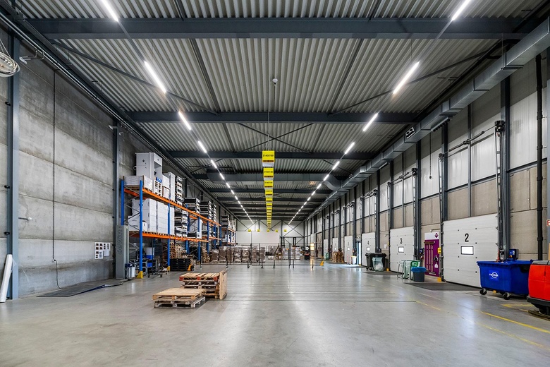 BedrijfsruimteaanHooglandseweg 6<br/> inVuren BedrijfsruimteaanHooglandseweg 6<br/> inVuren