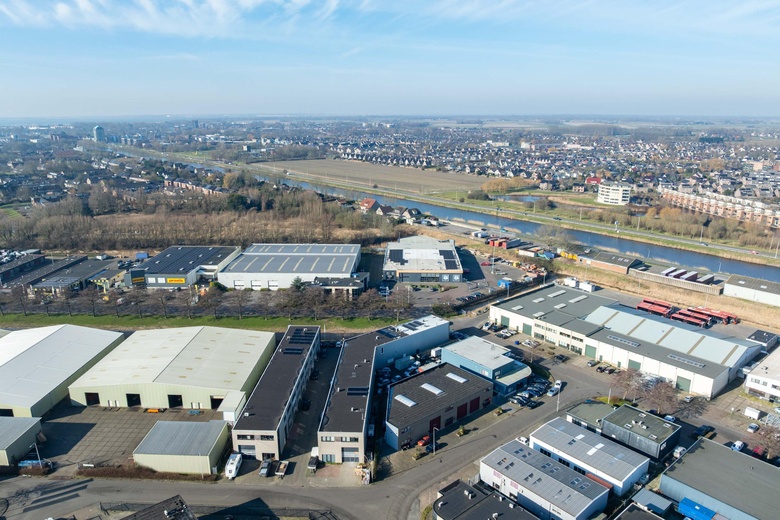 BedrijfsruimteaanEinsteinweg 19 b<br/> inHellevoetsluis