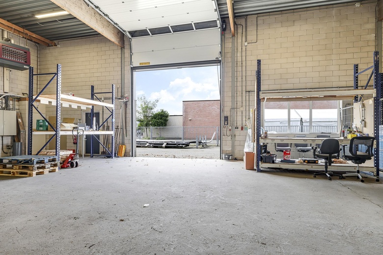 BedrijfsruimteaanNijverheidsweg 1<br/> inHengelo BedrijfsruimteaanNijverheidsweg 1<br/> inHengelo