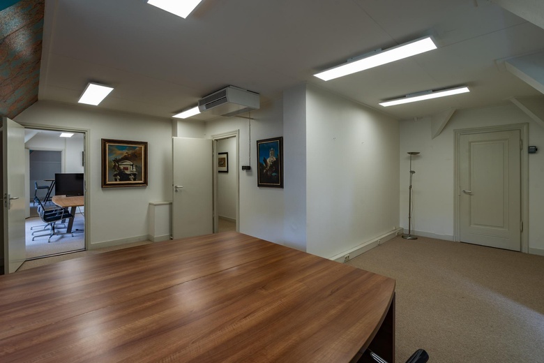 KantoorruimteaanHuizerstraatweg 111<br/> inNaarden KantoorruimteaanHuizerstraatweg 111<br/> inNaarden