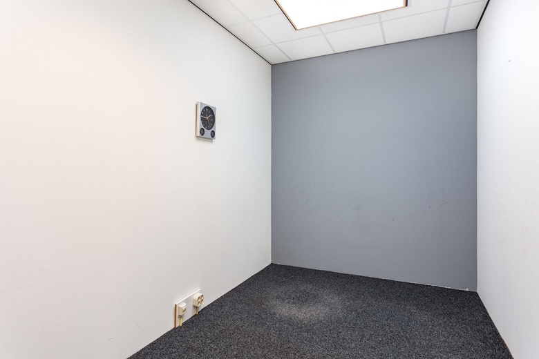 BedrijfsruimteaanTweelingenlaan 34 B<br/> inApeldoorn BedrijfsruimteaanTweelingenlaan 34 B<br/> inApeldoorn