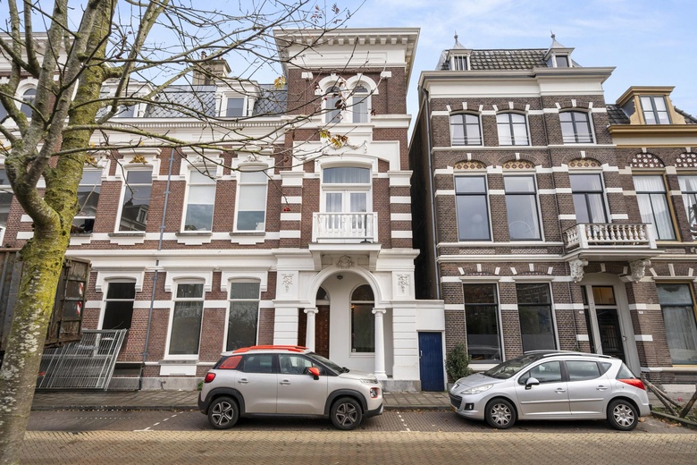 Bekijk foto 1 van Emmastraat 73