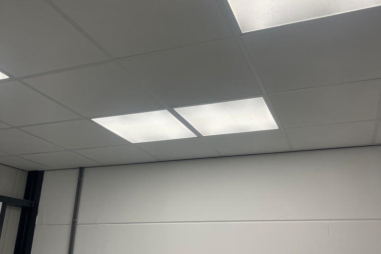 BedrijfsruimteaanRaasdorperweg 150 M<br/> inLijnden BedrijfsruimteaanRaasdorperweg 150 M<br/> inLijnden