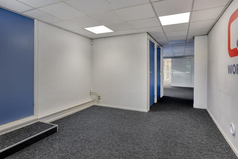 KantoorruimteaanBurgemeester van der Klokkenlaan 21 a<br/> inWaalwijk KantoorruimteaanBurgemeester van der Klokkenlaan 21 a<br/> inWaalwijk