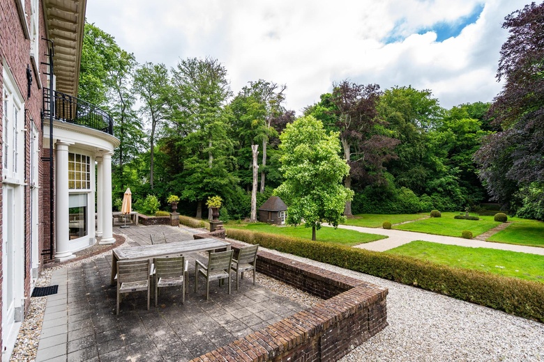 KantoorruimteaanHuizerstraatweg 111<br/> inNaarden KantoorruimteaanHuizerstraatweg 111<br/> inNaarden