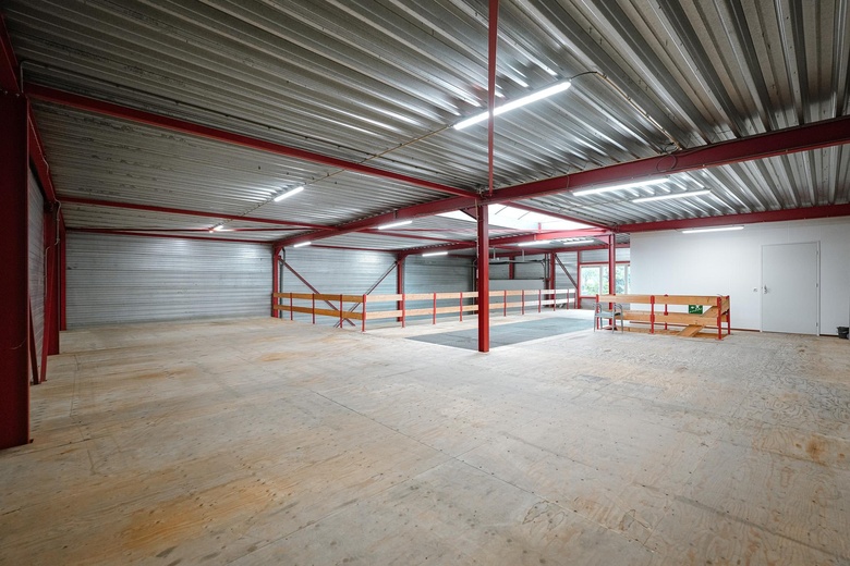 BedrijfsruimteaanDommelstraat 16<br/> inOss BedrijfsruimteaanDommelstraat 16<br/> inOss