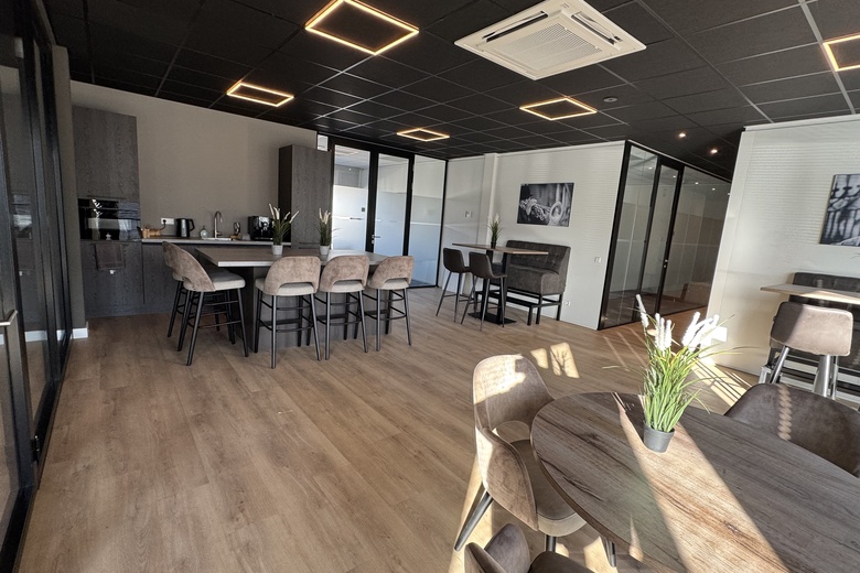 Bekijk foto 1 in  aan de  in 