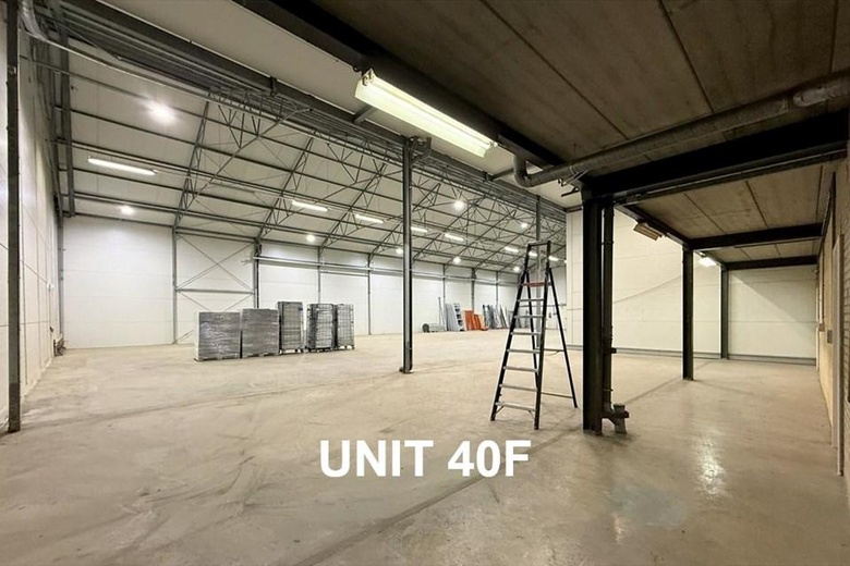 BedrijfsruimteaanPoelweg 40<br/> inDe Kwakel