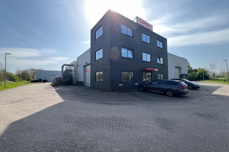Bekijk foto Bedrijfsruimte aan de Ambachtsstraat 15 in Poortugaal
