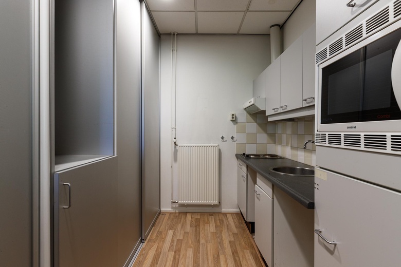 KantoorruimteaanMeidoornkade 18<br/> inHouten