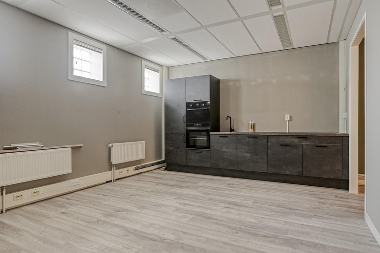 KantoorruimteaanVan Asch van Wijckstraat 2 - 4<br/> inAmersfoort KantoorruimteaanVan Asch van Wijckstraat 2 - 4<br/> inAmersfoort