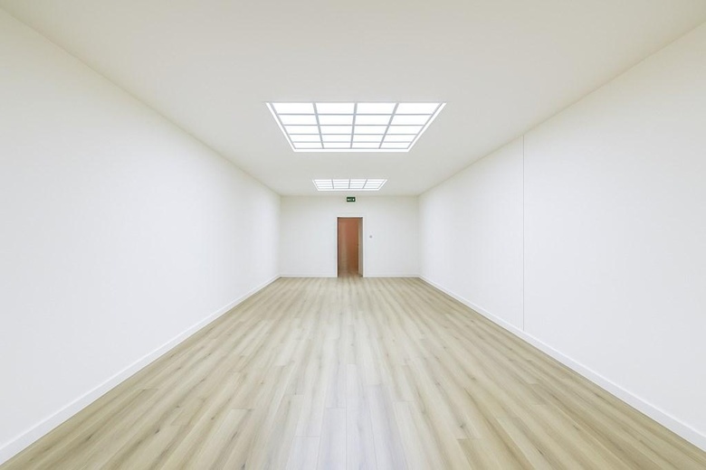 WinkelruimteaanBergse Dorpsstraat 71<br/> inRotterdam WinkelruimteaanBergse Dorpsstraat 71<br/> inRotterdam