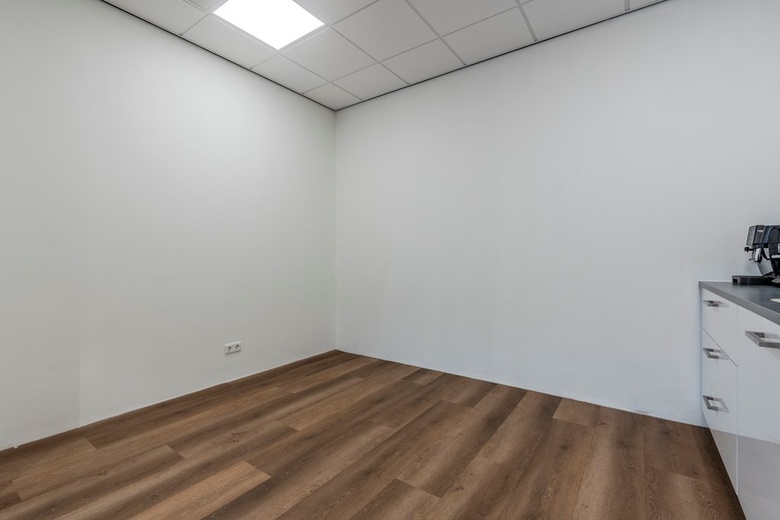 KantoorruimteaanWarwickstraat 15<br/> inSteenbergen KantoorruimteaanWarwickstraat 15<br/> inSteenbergen