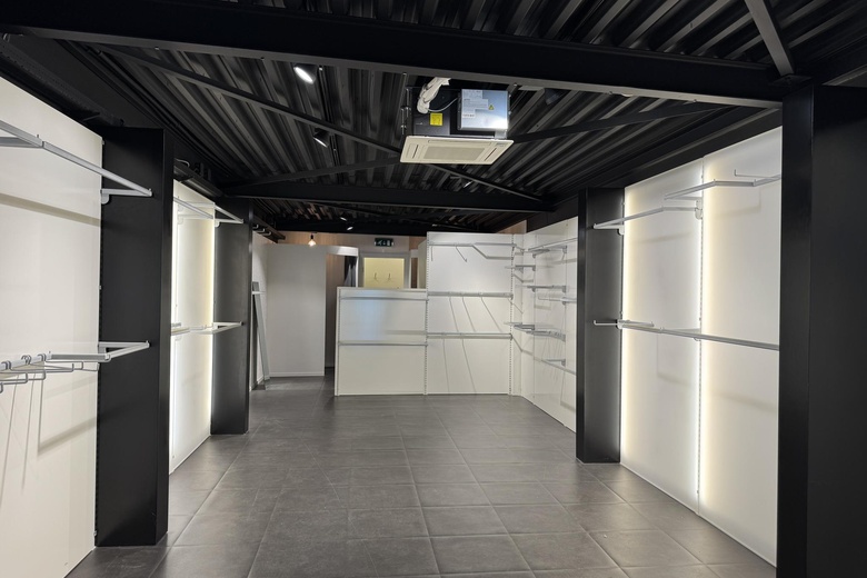 Winkelruimteaanvan Weedestraat 12<br/> inSoest