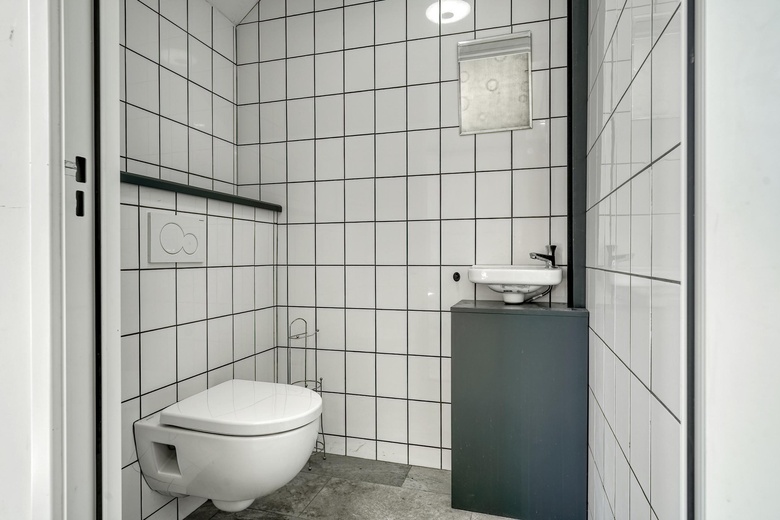 BedrijfsruimteaanMadame Curiestraat 1 a<br/> inSassenheim BedrijfsruimteaanMadame Curiestraat 1 a<br/> inSassenheim