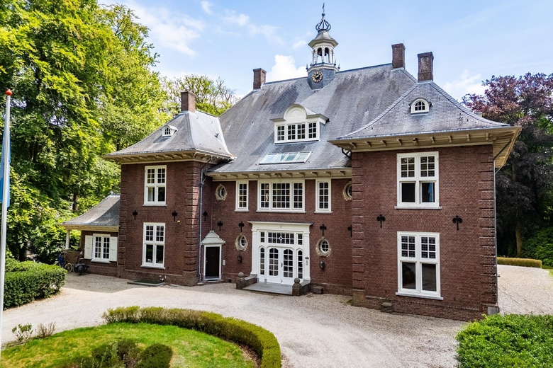 KantoorruimteaanHuizerstraatweg 111<br/> inNaarden KantoorruimteaanHuizerstraatweg 111<br/> inNaarden
