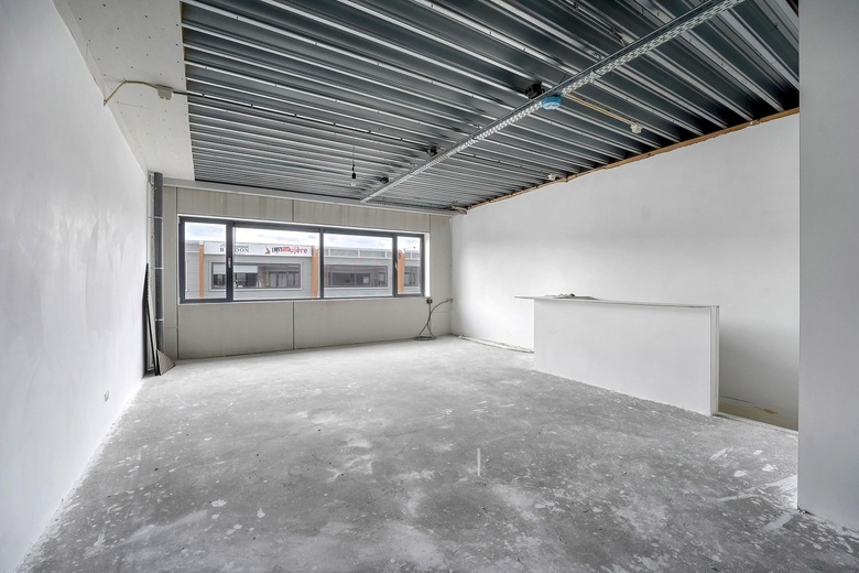 BedrijfsruimteaanIndustrieweg 12 N<br/> inZoeterwoude