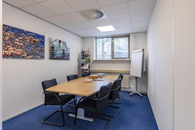 KantoorruimteaanHuizermaatweg 352<br/> inHuizen KantoorruimteaanHuizermaatweg 352<br/> inHuizen