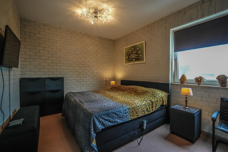 BedrijfsruimteaanDommelstraat 30<br/> inOss BedrijfsruimteaanDommelstraat 30<br/> inOss