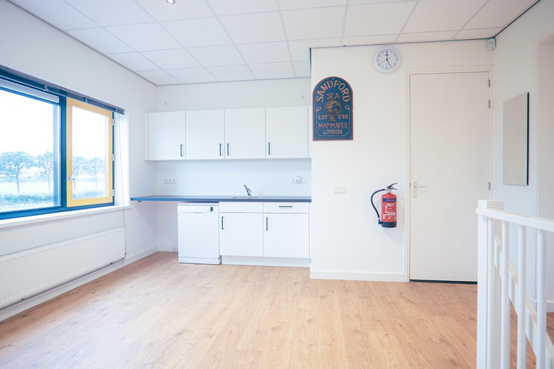 BedrijfsruimteaanAmbachtsweg 11 n<br/> inOosthuizen