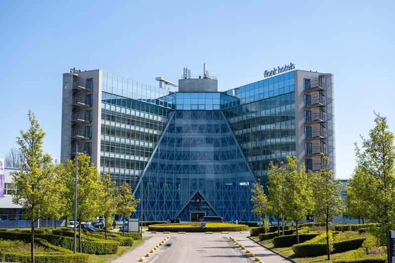 Bekijk foto 1 van Laan Corpus den Hoorn 300 Bekijk foto 1 van Laan Corpus den Hoorn 300