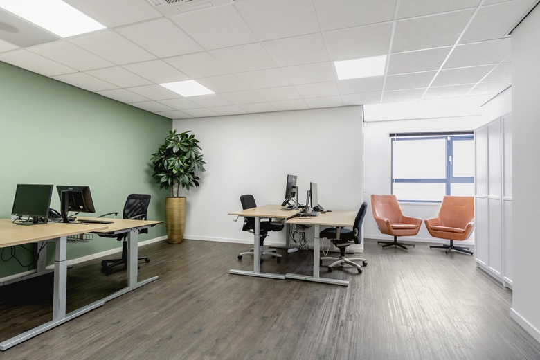 KantoorruimteaanDirck Uytenboogaertstraat 9<br/> inZwijndrecht