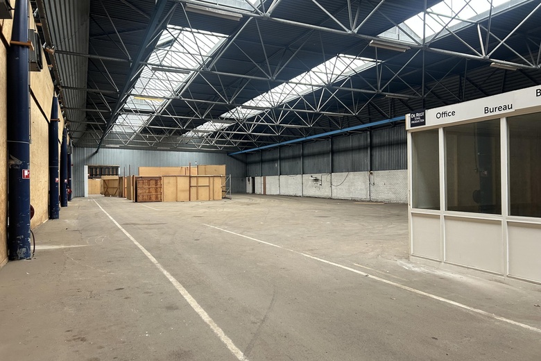 BedrijfsruimteaanDorpskade 31<br/> inWateringen