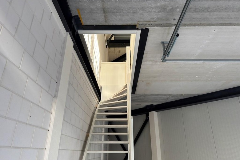 BedrijfsruimteaanSteur 424<br/> inWaddinxveen