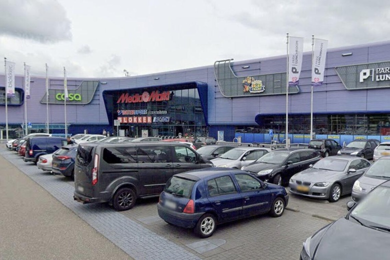 WinkelruimteaanSchaarbroekerweg 32A<br/> inRoermond WinkelruimteaanSchaarbroekerweg 32A<br/> inRoermond