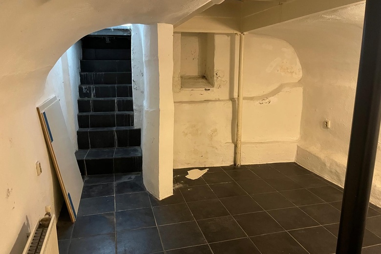 WinkelruimteaanHinthamerstraat 102<br/> inDen Bosch WinkelruimteaanHinthamerstraat 102<br/> inDen Bosch