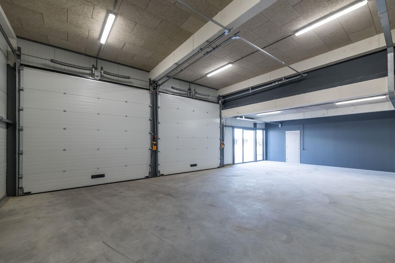 BedrijfsruimteaanMarisstraat 8 d<br/> inSliedrecht