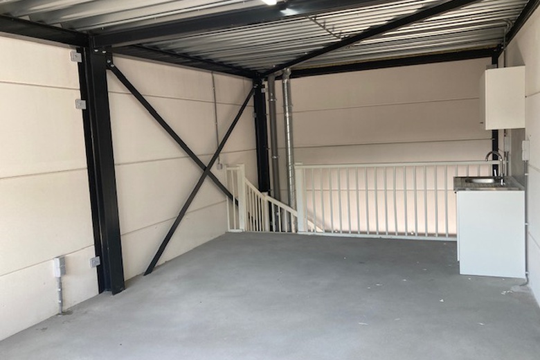 BedrijfsruimteaanNikkelweg 213<br/> inAlphen aan den Rijn