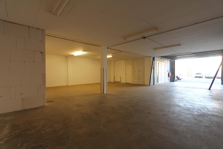 BedrijfsruimteaanDomineeslaan 91<br/> inZwanenburg