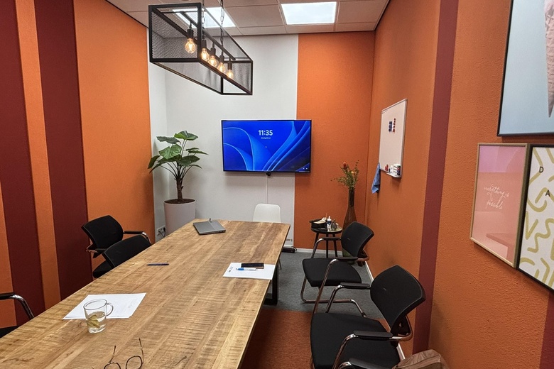KantoorruimteaanPastoor Spieringsstraat 215<br/> inUden KantoorruimteaanPastoor Spieringsstraat 215<br/> inUden