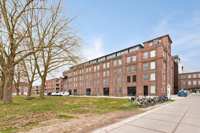 Bekijk foto 2 van Almystraat 12