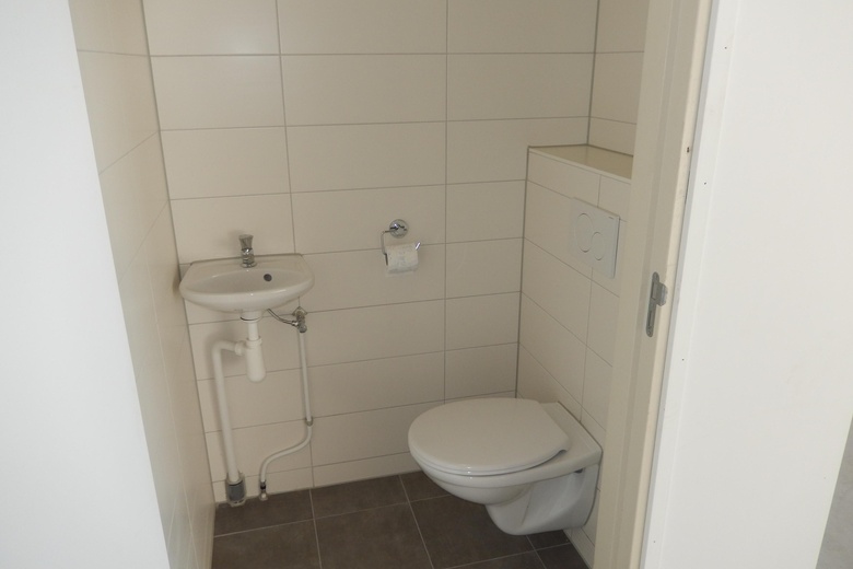 BedrijfsruimteaanSteenfabriekstraat 24<br/> inBergambacht BedrijfsruimteaanSteenfabriekstraat 24<br/> inBergambacht