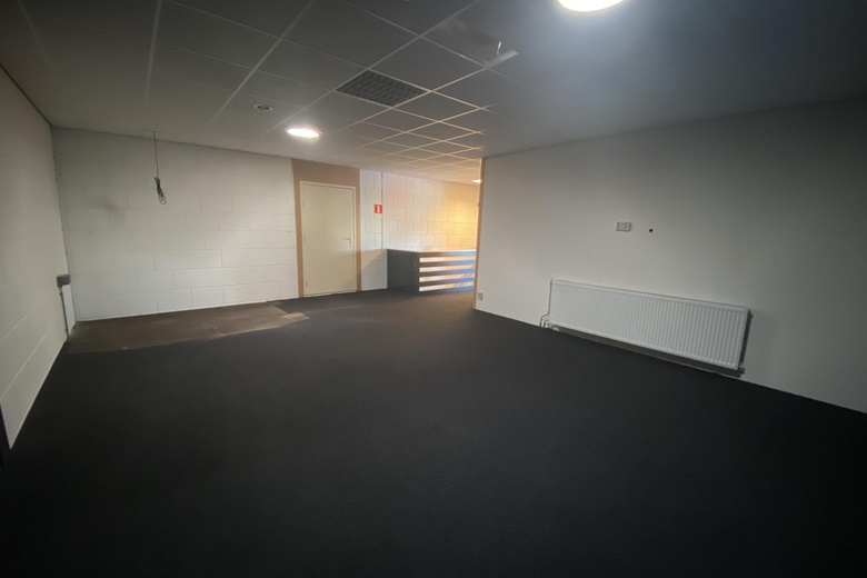 BedrijfsruimteaanSchutweg 3 d<br/> inWaalwijk BedrijfsruimteaanSchutweg 3 d<br/> inWaalwijk