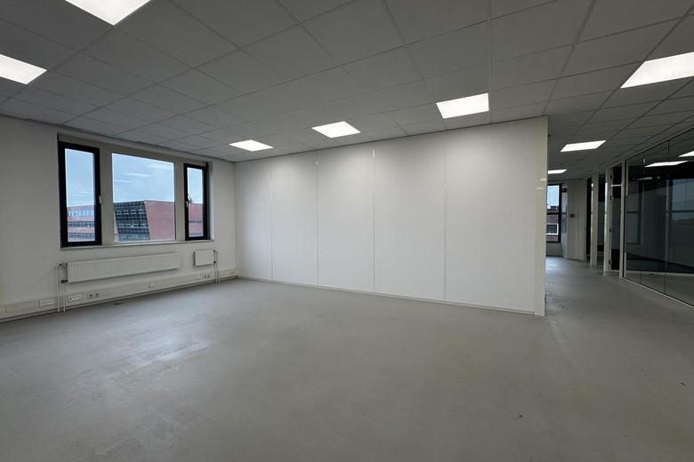 KantoorruimteaanHanzeplein 11 - 27 (unit 5.03) 0 ong<br/> inZwolle