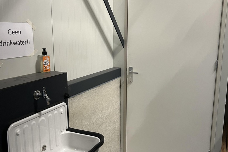 BedrijfsruimteaanLeeuwerikweg 26 - 30<br/> inDe Mortel