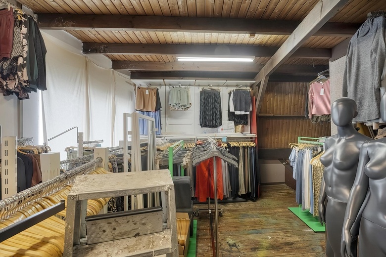WinkelruimteaanHaarlemmerstraat 55<br/> inLeiden WinkelruimteaanHaarlemmerstraat 55<br/> inLeiden