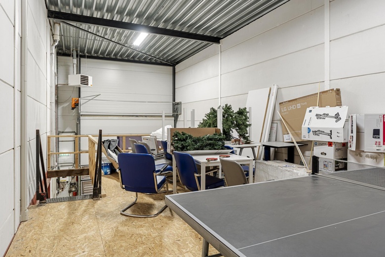 BedrijfsruimteaanExa 10<br/> inZevenaar