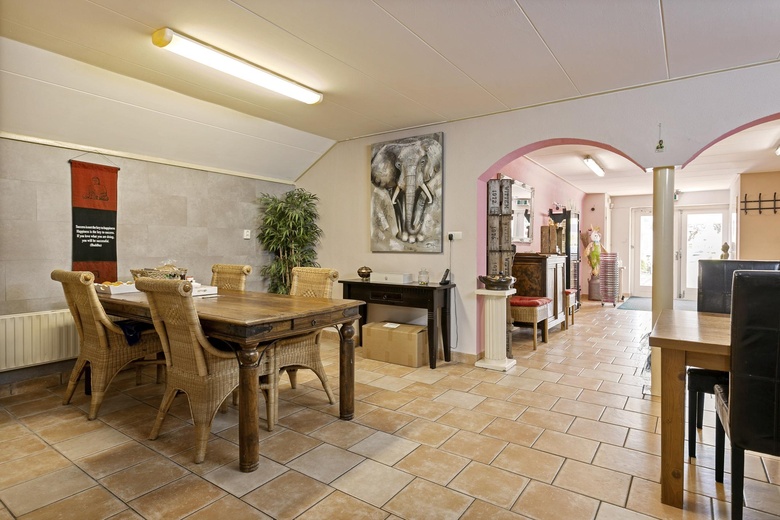 BedrijfsruimteaanHulsdonksestraat 103 a<br/> inRoosendaal BedrijfsruimteaanHulsdonksestraat 103 a<br/> inRoosendaal