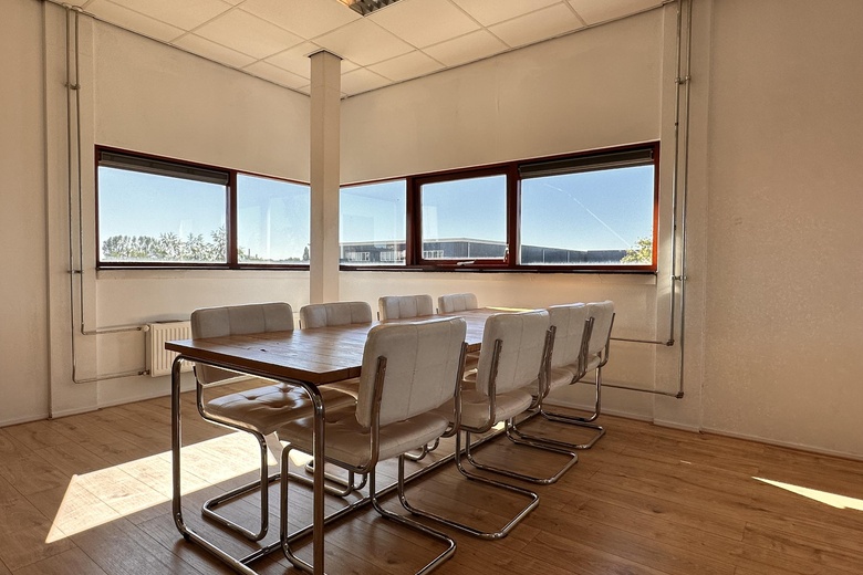 KantoorruimteaanWitte Paardweg 52 B<br/> inWormerveer KantoorruimteaanWitte Paardweg 52 B<br/> inWormerveer