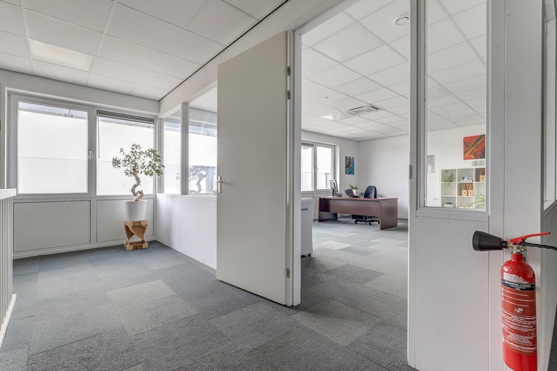 BedrijfsruimteaanIndustrieweg 4 b<br/> inElst